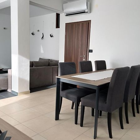 Apartment Spanjol Banjol Exterior photo